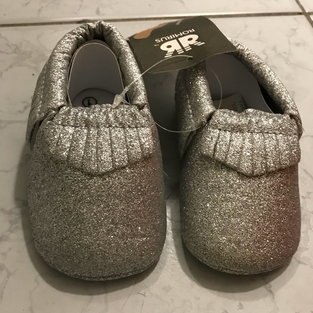 Silver Glitter Fringe Moccasins